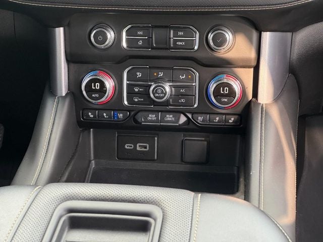 2024 GMC Yukon XL 4WD SLT