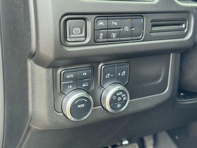 2024 GMC Yukon XL 4WD SLT