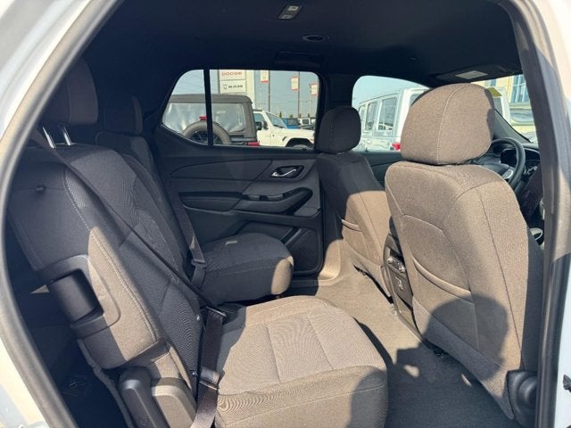 2023 Chevrolet Traverse AWD LT Cloth