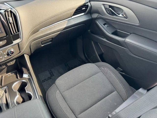 2023 Chevrolet Traverse AWD LT Cloth