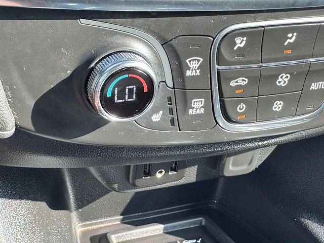 2023 Chevrolet Traverse AWD LT Cloth