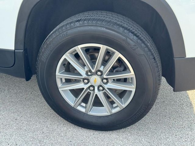 2023 Chevrolet Traverse AWD LT Cloth