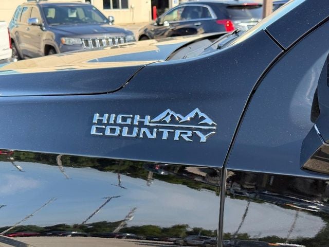 2021 Chevrolet Suburban 2WD High Country