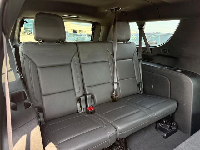 2024 Chevrolet Suburban 4WD LT