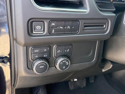 2024 Chevrolet Suburban 4WD LT