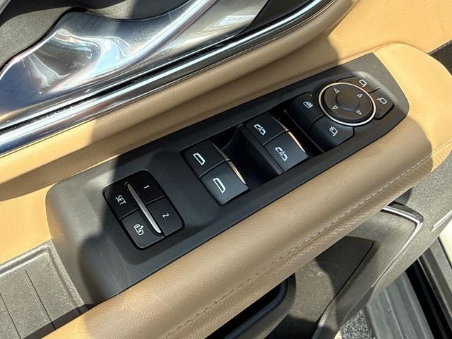 2023 Chevrolet Suburban 4WD Premier