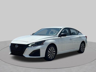 2025 Nissan Altima SV FWD