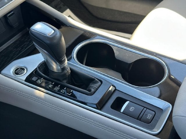 2023 Nissan Altima SL FWD