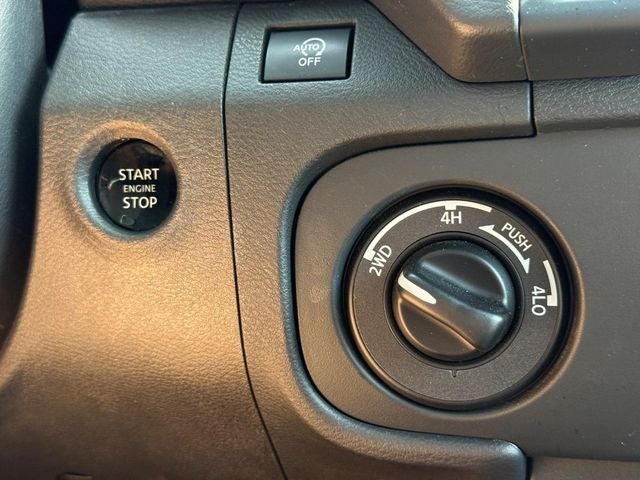 2026 Nissan Frontier Crew Cab PRO-4X 4x4