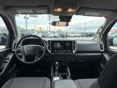 2025 Nissan Frontier Crew Cab SV 4x4