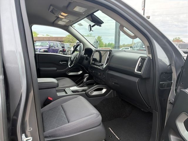 2025 Nissan Frontier Crew Cab SV 4x4