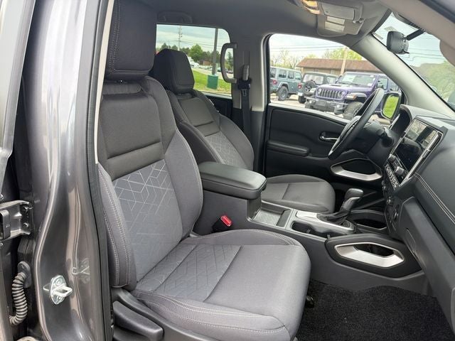 2025 Nissan Frontier Crew Cab SV 4x4