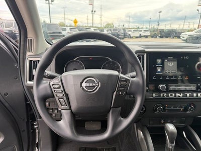 2025 Nissan Frontier Crew Cab SV 4x4