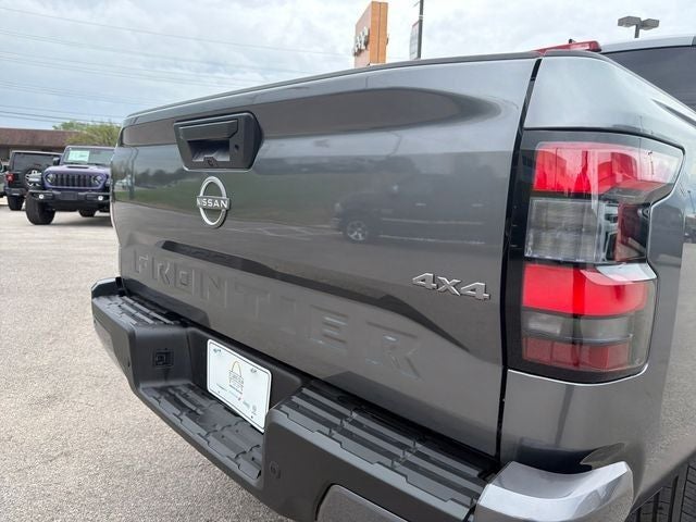 2025 Nissan Frontier Crew Cab SV 4x4