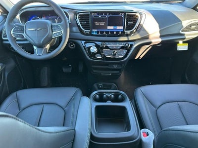 2026 Chrysler Voyager VOYAGER LX