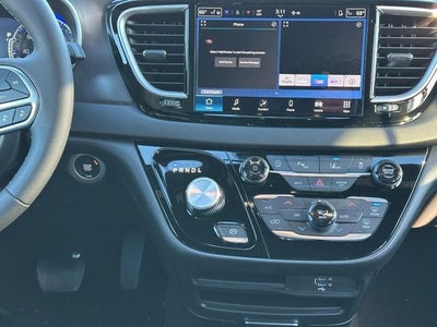 2026 Chrysler Voyager VOYAGER LX