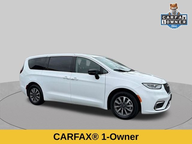 2024 Chrysler Pacifica Hybrid Select