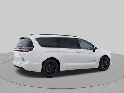 2027 Chrysler Pacifica PACIFICA SELECT AWD