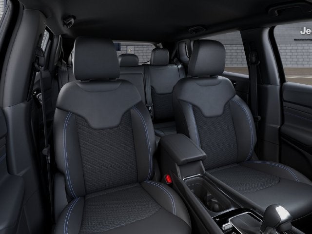 2027 Jeep Compass COMPASS LATITUDE ALTITUDE 4X4