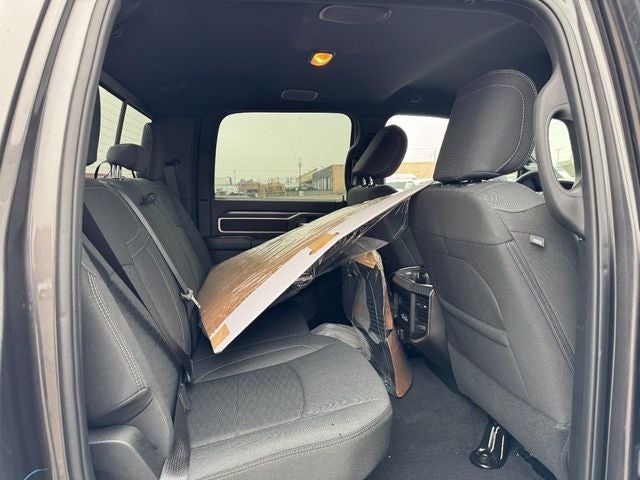 2025 RAM Ram 3500 RAM 3500 BIG HORN CREW CAB 4X4 6'4' BOX