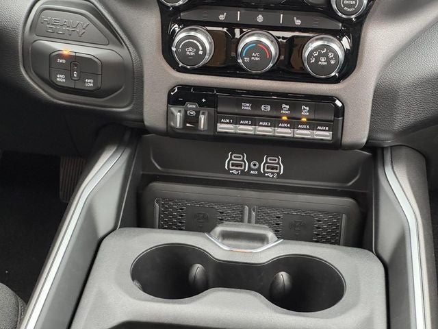 2025 RAM Ram 3500 RAM 3500 BIG HORN CREW CAB 4X4 6'4' BOX