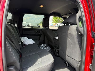 2026 RAM Ram 2500 RAM 2500 BLACK EXPRESS CREW CAB 4X4 6'4' BOX