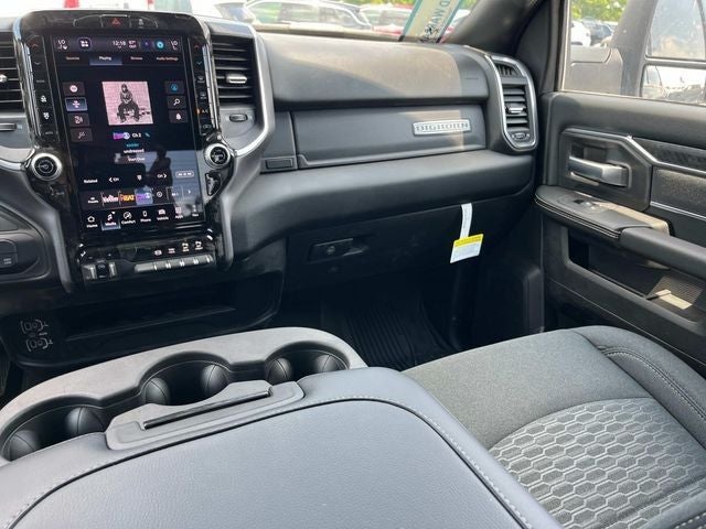 2025 RAM 2500 RAM 2500 BIG HORN CREW CAB 4X4 6'4' BOX