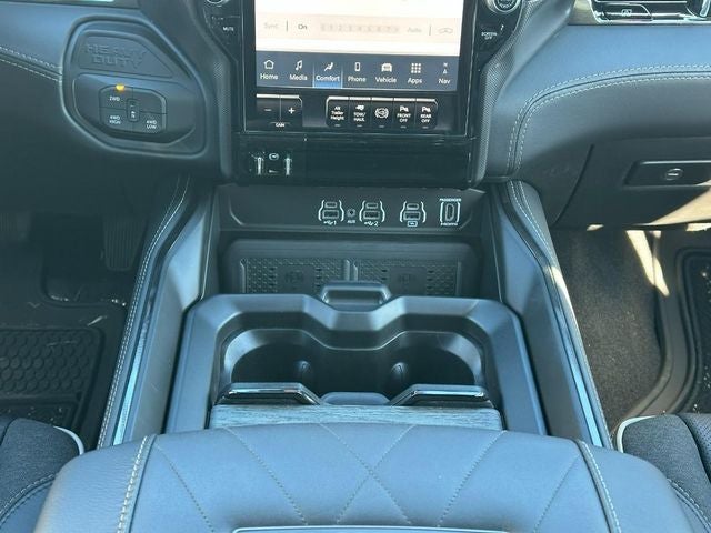 2025 RAM Ram 2500 RAM 2500 LIMITED CREW CAB 4X4 6'4' BOX
