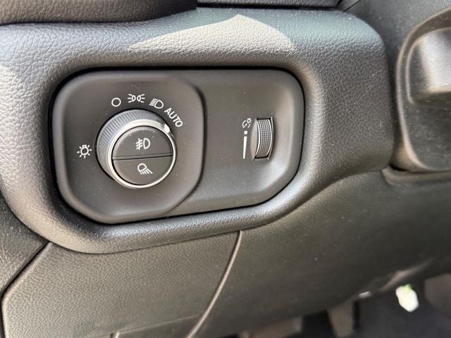 2024 RAM 3500 Big Horn Crew Cab 4x4 8' Box