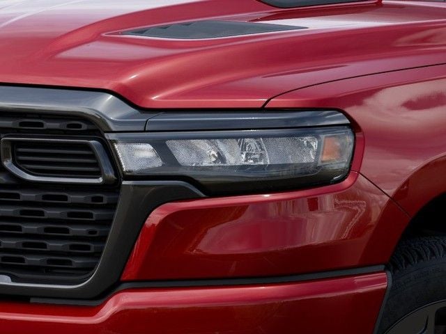 2026 RAM Ram 1500 RAM 1500 EXPRESS CREW CAB 4X4 5'7' BOX