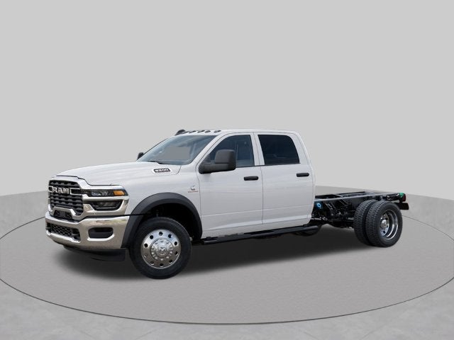 2027 RAM Ram 5500 Chassis Cab RAM 5500 TRADESMAN CHASSIS CREW CAB 4X4 60' CA