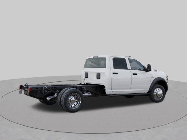 2027 RAM Ram 5500 Chassis Cab RAM 5500 TRADESMAN CHASSIS CREW CAB 4X4 60' CA