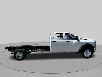2026 RAM Ram 5500 Chassis Cab RAM 5500 TRADESMAN CHASSIS CREW CAB 4X4 84' CA