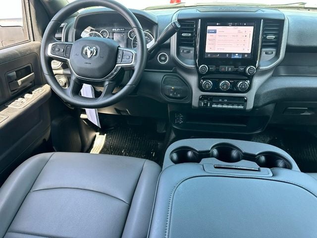 2026 RAM Ram 5500 Chassis Cab RAM 5500 TRADESMAN CHASSIS CREW CAB 4X4 84' CA