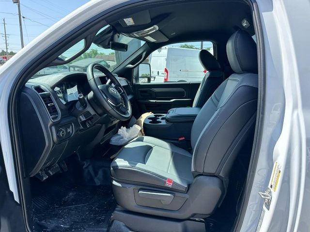 2026 RAM Ram 3500 Chassis Cab RAM 3500 TRADESMAN CHASSIS REGULAR CAB 4X4 84' CA