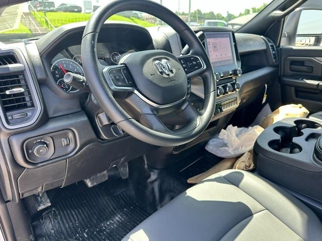 2026 RAM Ram 3500 Chassis Cab RAM 3500 TRADESMAN CHASSIS REGULAR CAB 4X4 84' CA