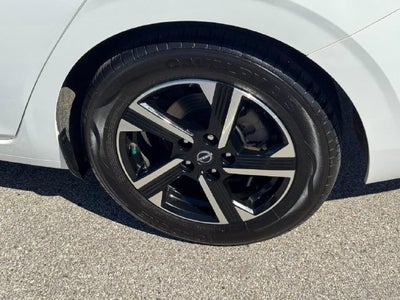 2024 Nissan Sentra SV Xtronic CVT