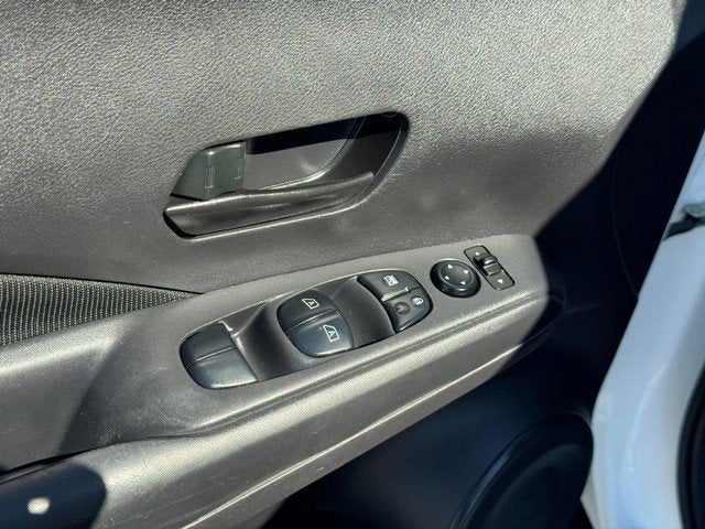 2024 Nissan Kicks S Xtronic CVT