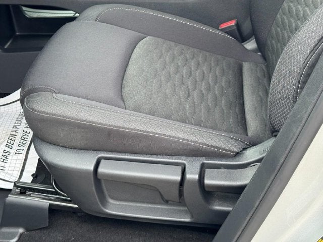 2023 Nissan Pathfinder S 4WD