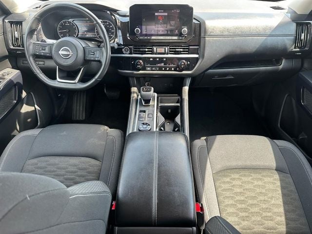 2024 Nissan Pathfinder SV 4WD