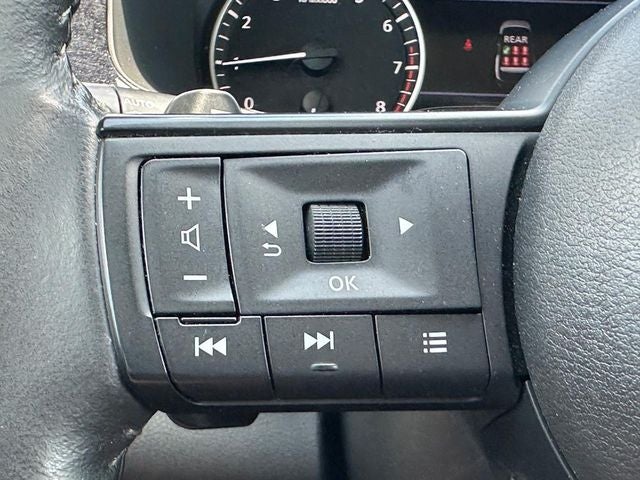 2024 Nissan Pathfinder SV 4WD