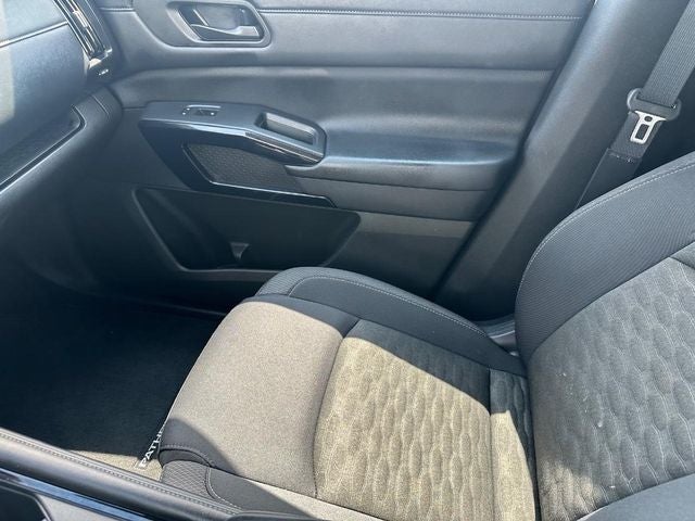 2024 Nissan Pathfinder SV 4WD