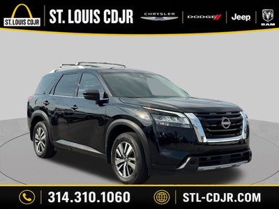 2024 Nissan Pathfinder SL FWD
