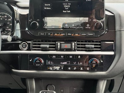 2024 Nissan Pathfinder SL FWD
