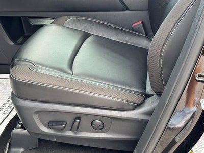 2024 Nissan Pathfinder SL FWD