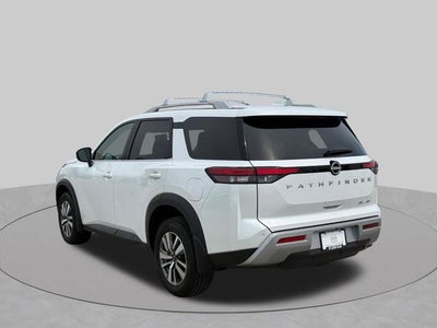 2025 Nissan Pathfinder SL 4WD