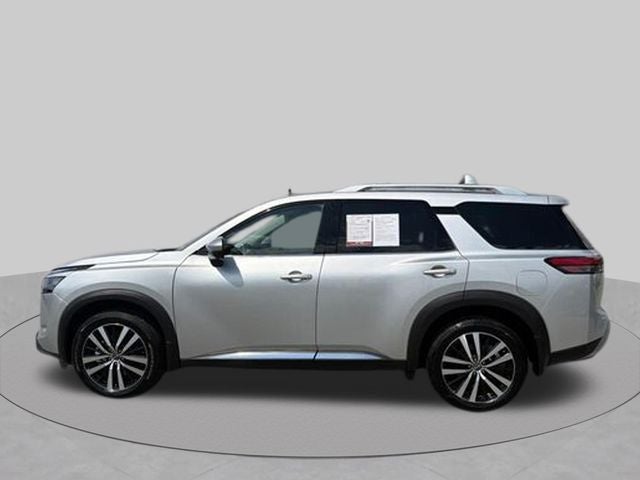 2025 Nissan Pathfinder Platinum 4WD