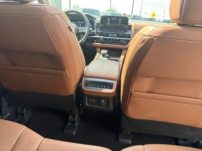 2025 Nissan Pathfinder Platinum 4WD