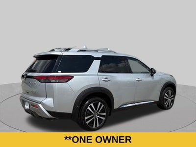 2025 Nissan Pathfinder Platinum 4WD