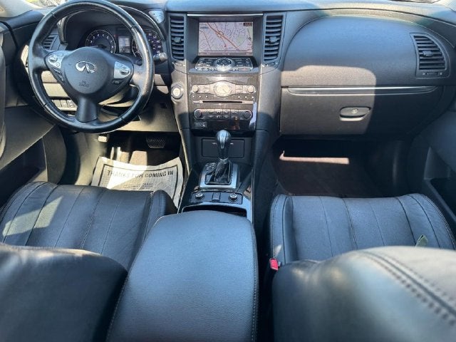 2017 INFINITI QX70 Base